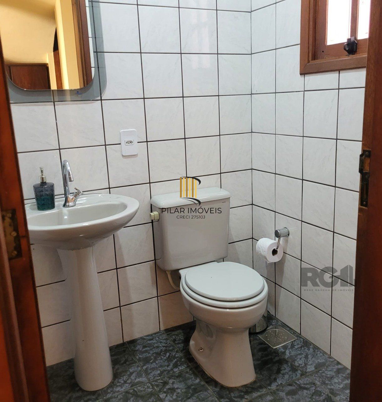 Casa para Venda - 181.5m², 4 dormitórios, 2 vagas - Partenon