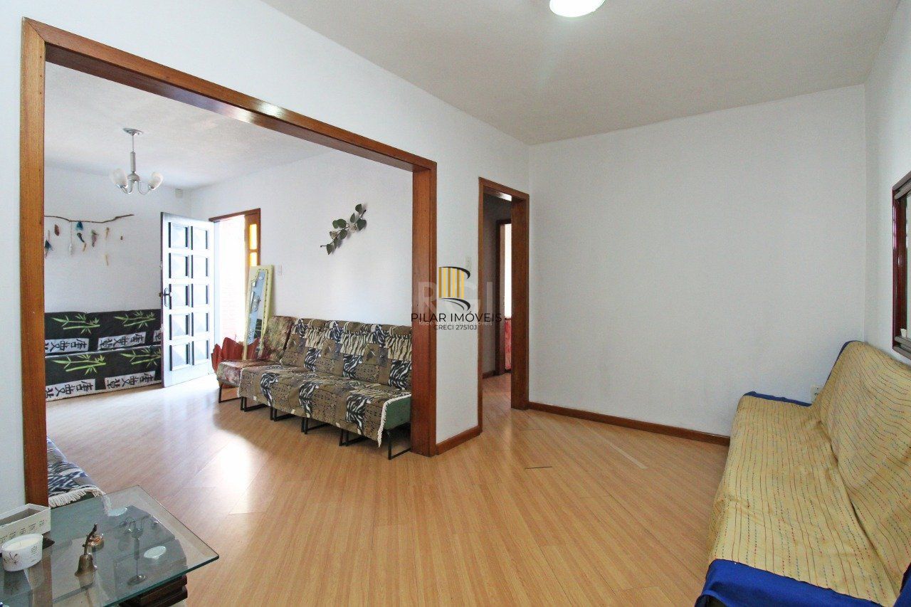 Casa 5 Dormitório(s) Bairro Camaquã