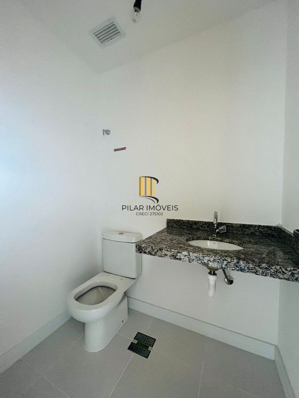 Sala Comercial com 33m² no MEDPLEX Assis Brasil !!!