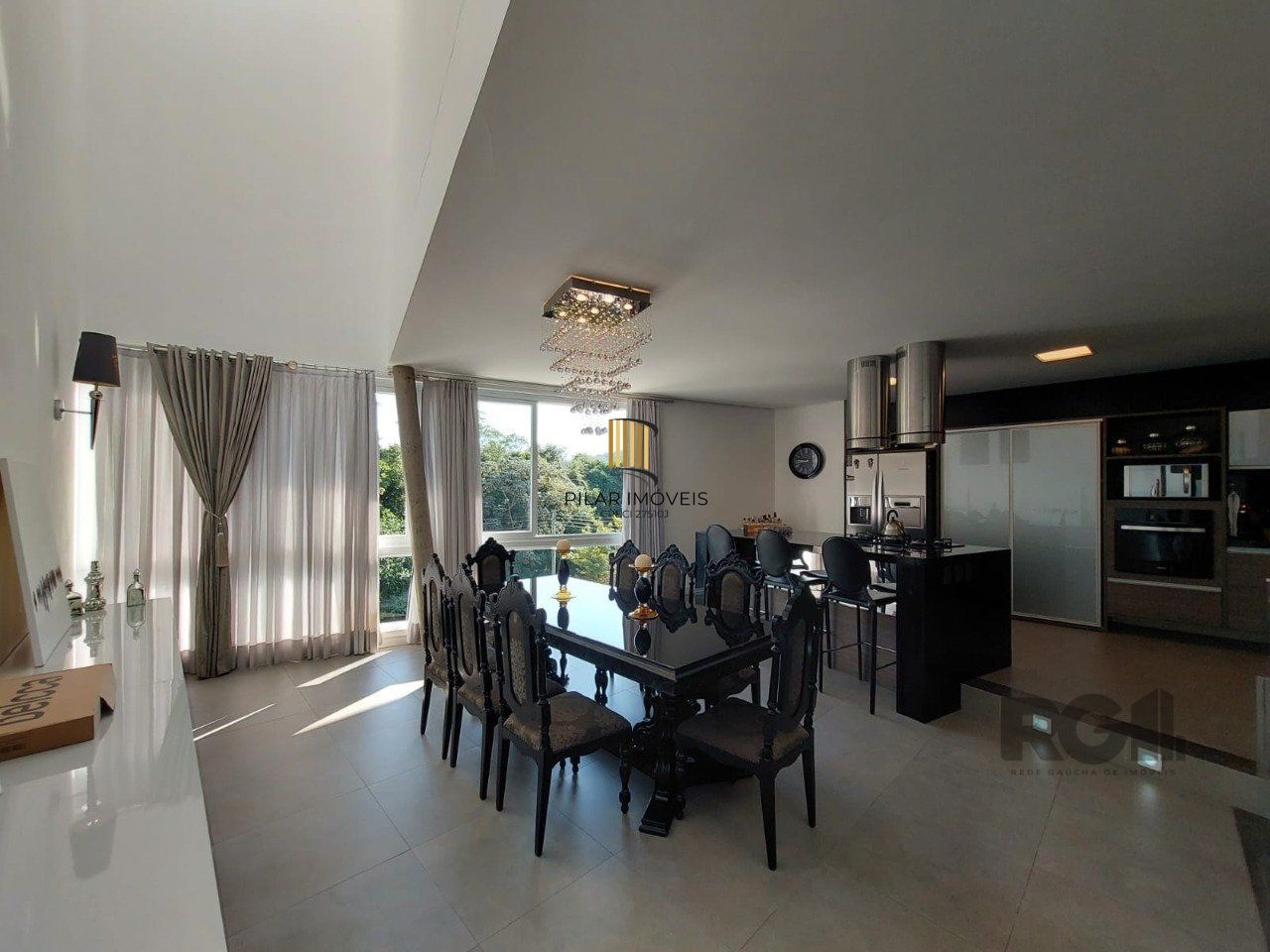 Casa para Venda - 296m², 3 dormitórios, sendo 1 suites, 3 vagas - Vila Nova, Porto Alegre