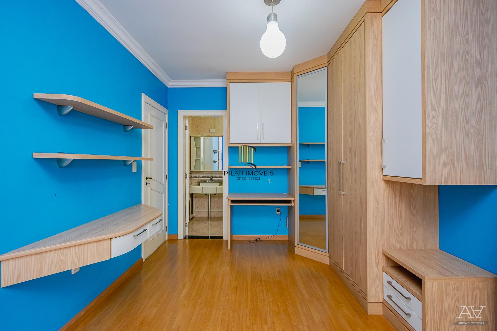 Linda Casa com 3 suítes no Santa Fé