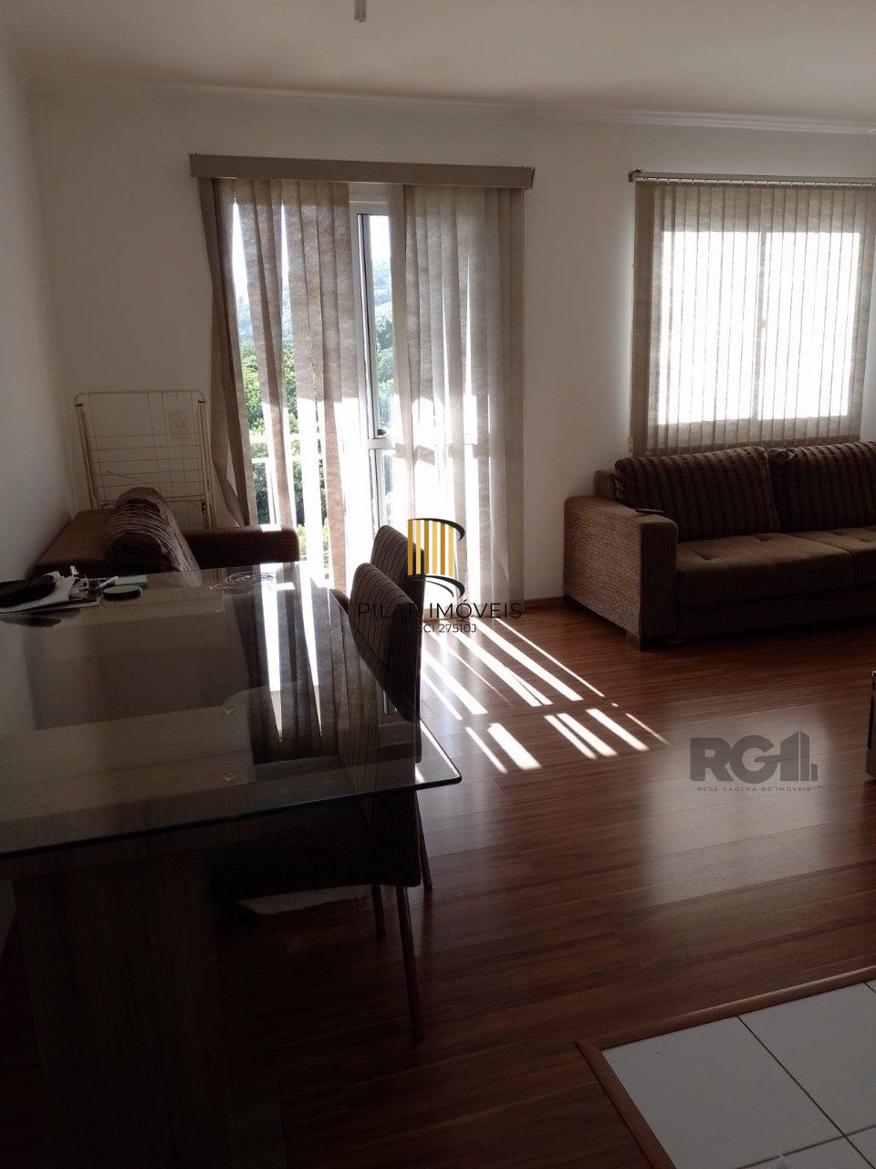 Apartamento de 3 dormitórios com vaga no bairro Morro Santana
