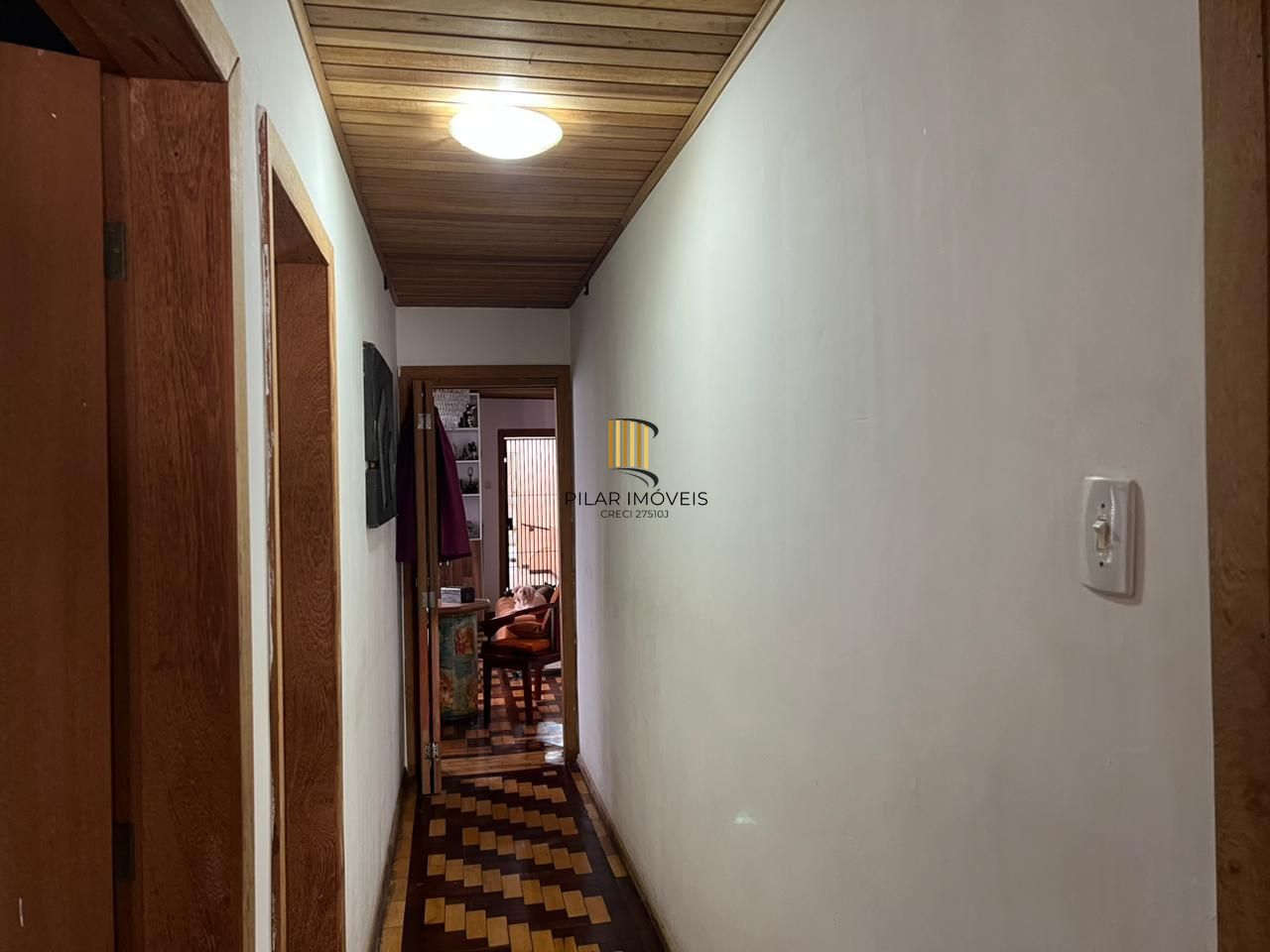 Apartamento com 03 quartos e 02 banheiros no Centro Histórico de Porto Alegre.