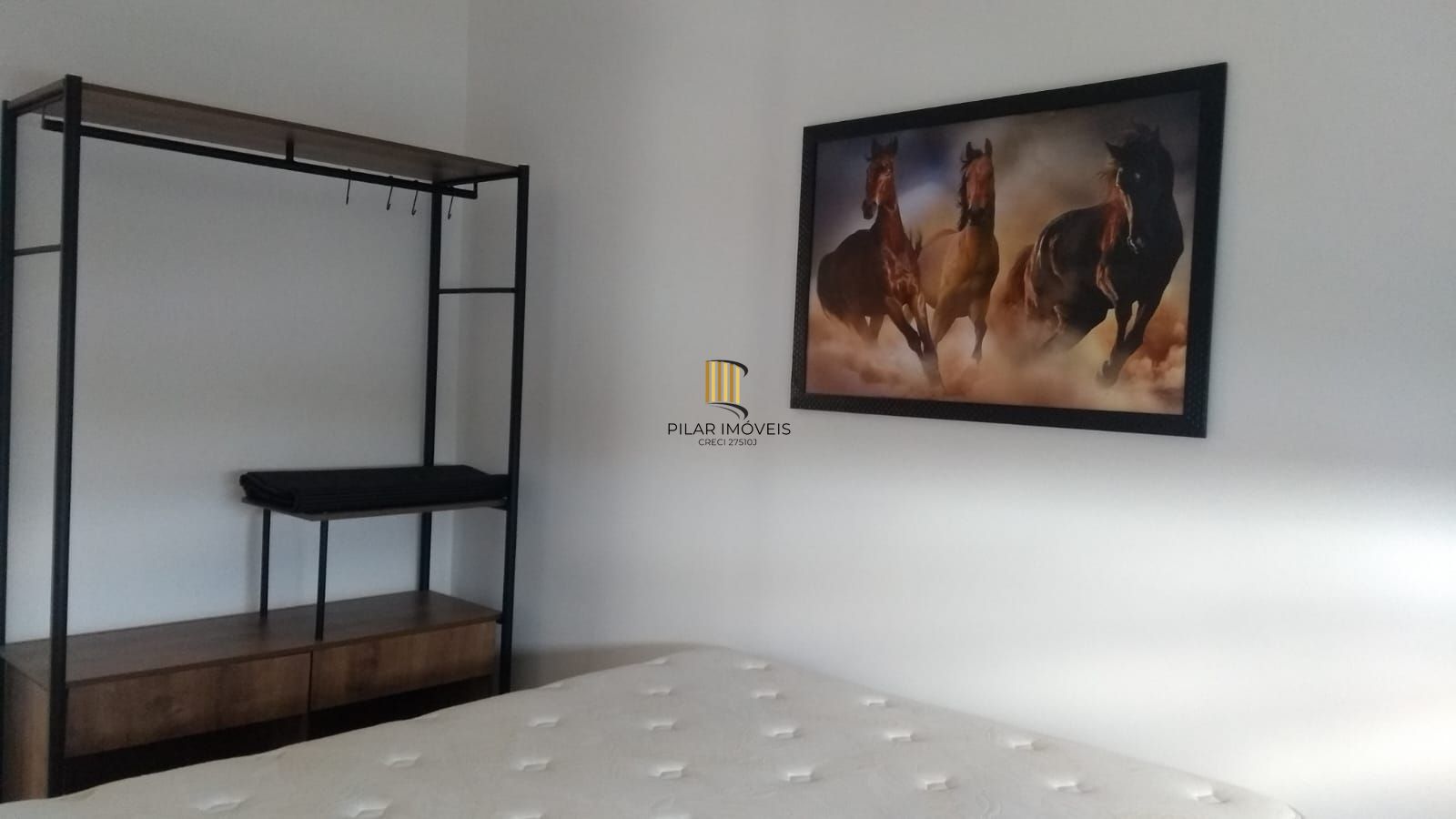 Apartamento com 02 quartos (01 suíte) e 03 Vagas no Bairro Cristo Redentor