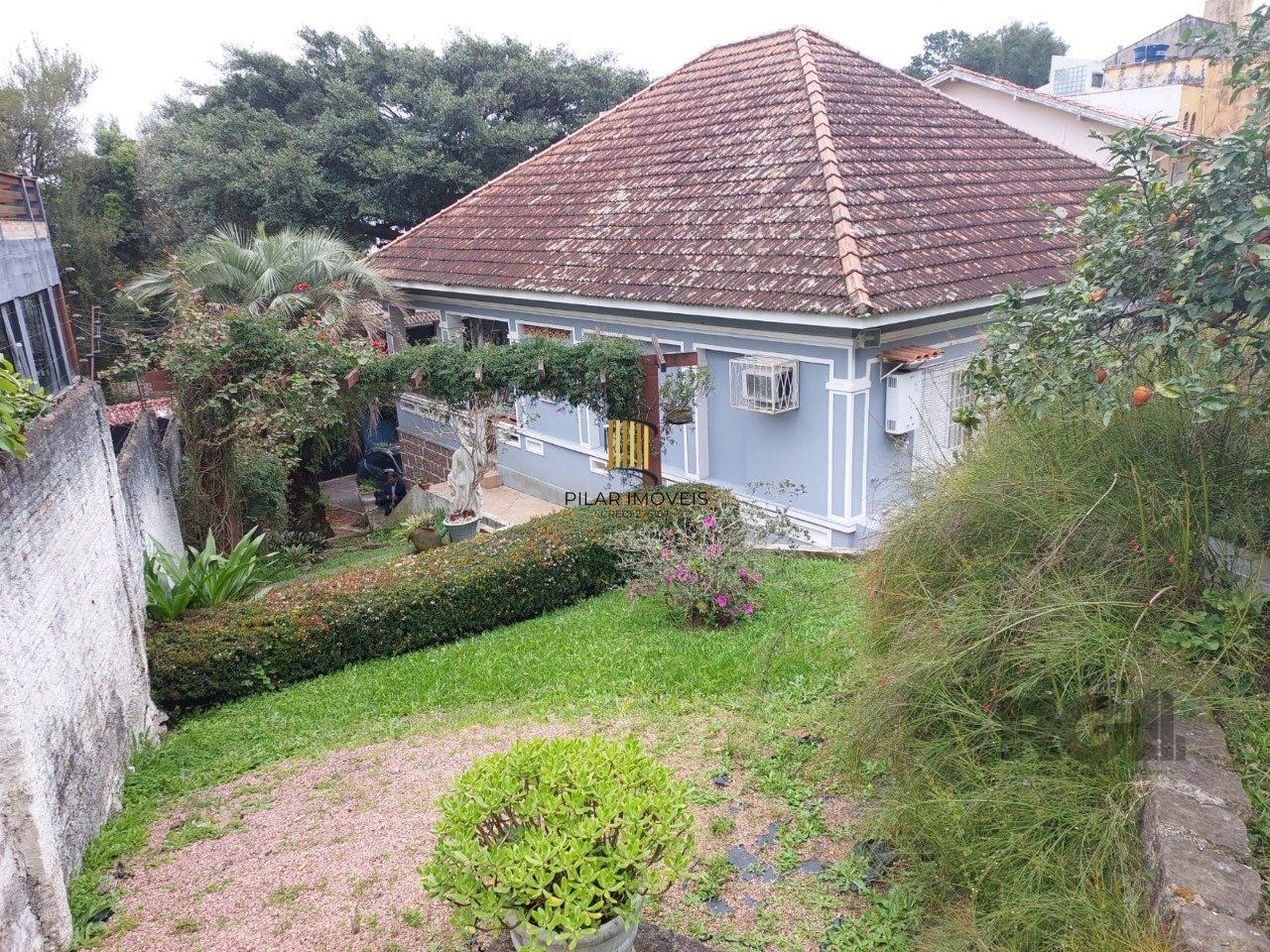 CASA DE 3 QUARTOS - 1 SUITE - 1 HOME OFFICE - LAREIRA - PISCINA - PÁTIO - IPANEMA - ESPÍRITO SANTO - PORTO ALEGRE - RS