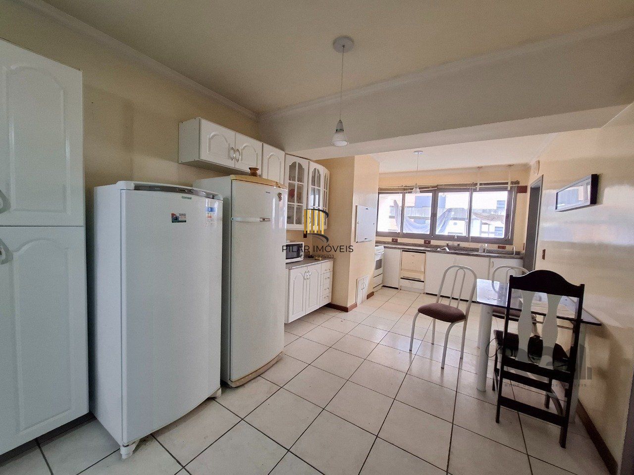 Casa com 537,00 m² com 04 dormitórios no Bairro Tristeza