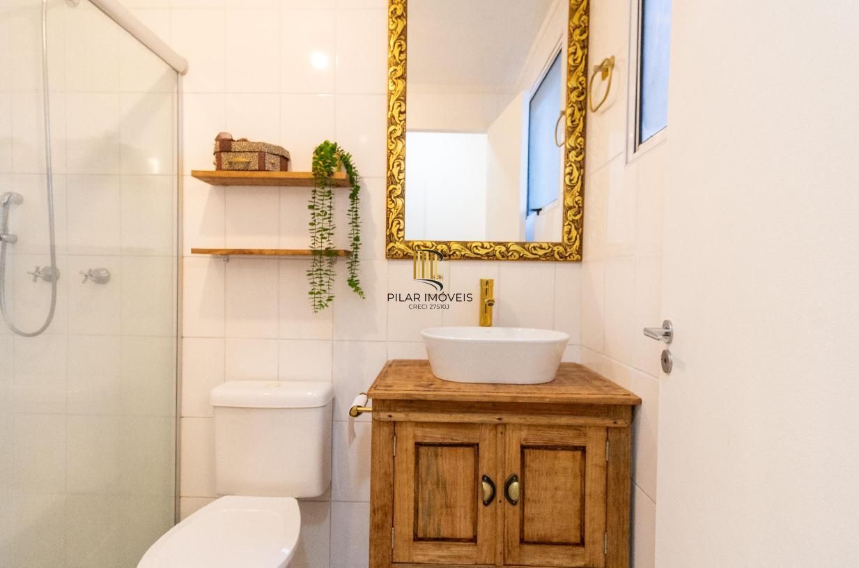 Apartamento com 03 quartos e 01 vaga escriturada no Bairro Camaquã
