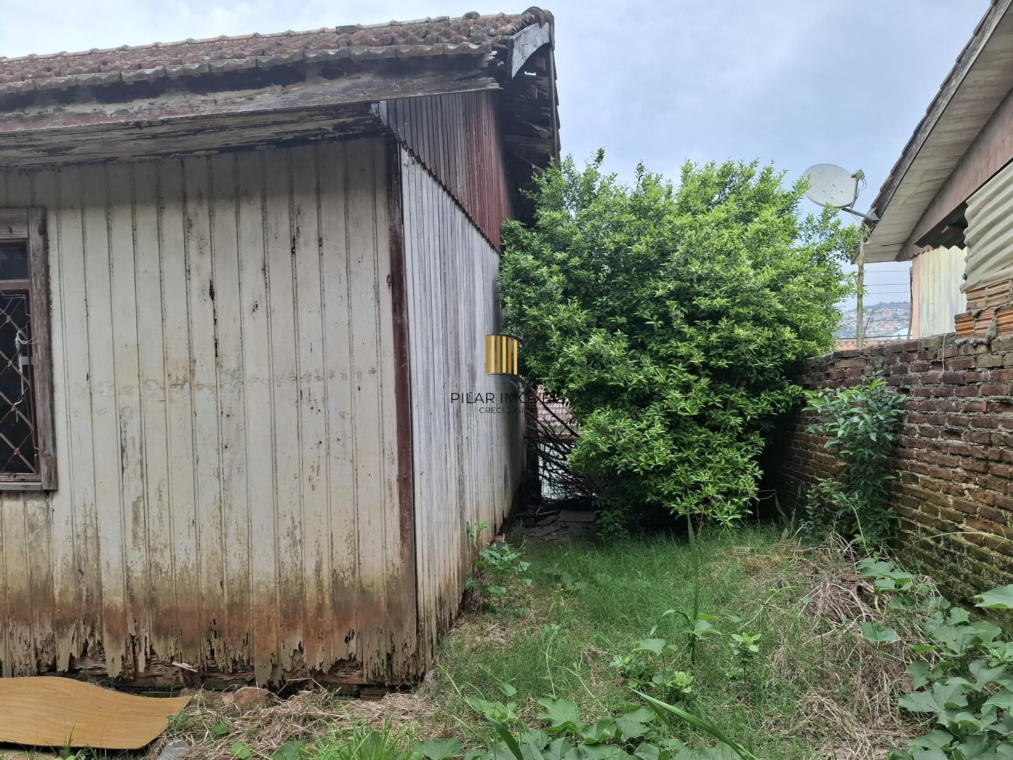 VENDE TERRENO ESCRITURADO COM EXCLUSIVIDADE NA CEFFER II - PRÓXIMO A ANTONIO DE CARVALHO.