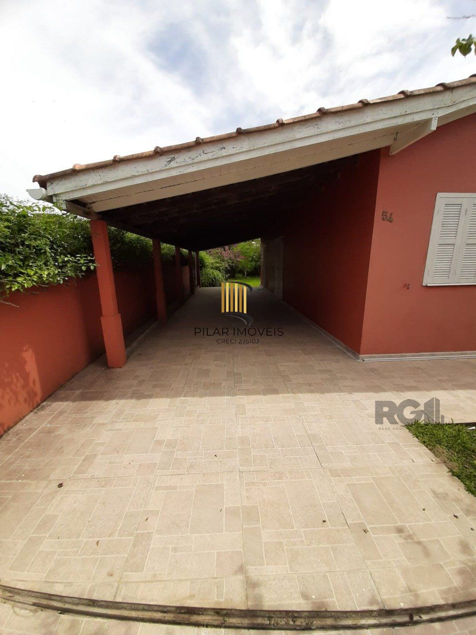 Casa 3 dormitórios, 3 vagas, churrasqueira na Praia da Tereza em Laguna/SC