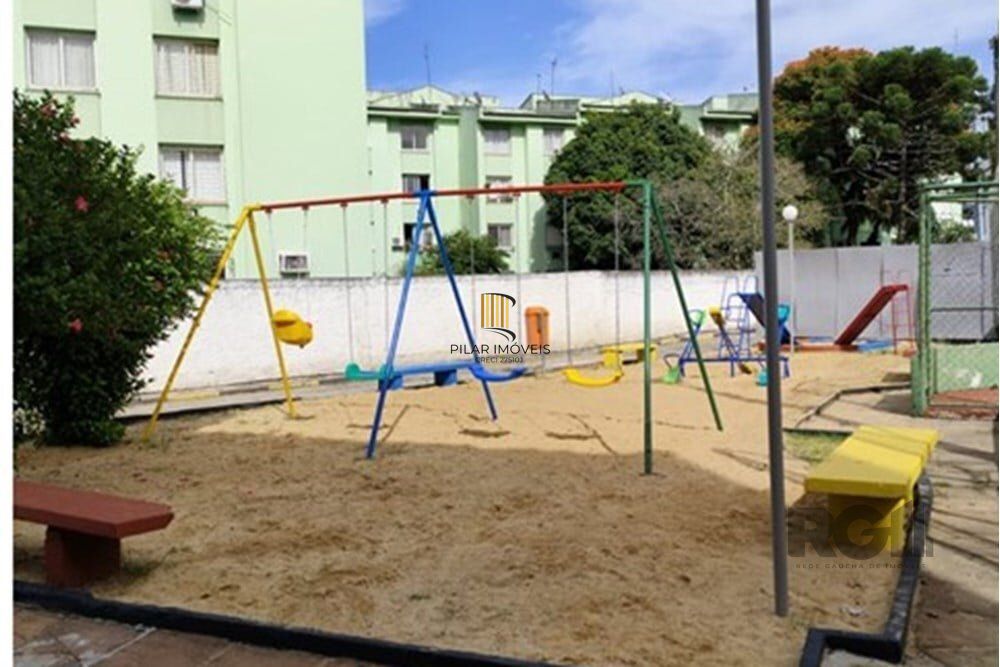 Apartamento com 02 quartos e 01 vaga escriturada e coberta, na Av. Antônio de Carvalho