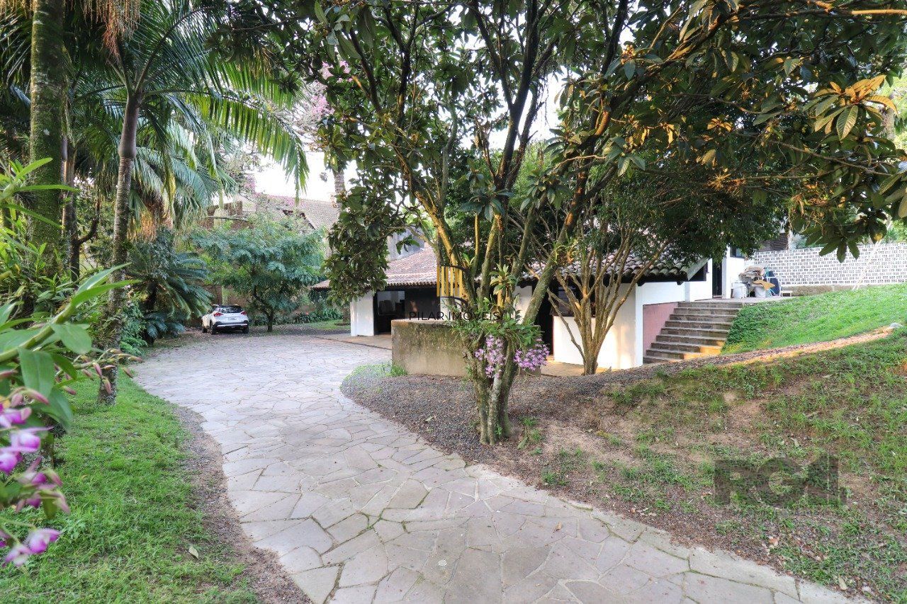Casa para Venda - 523.36m², 6 dormitórios, sendo 2 suites, 2 vagas - Vila Conceição, Porto Alegre