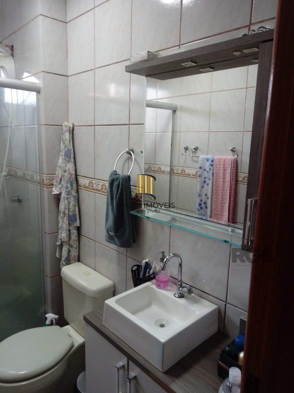 APARTAMENTO COM DOIS QUARTOS NO BAIRRO CAMAQUÃ