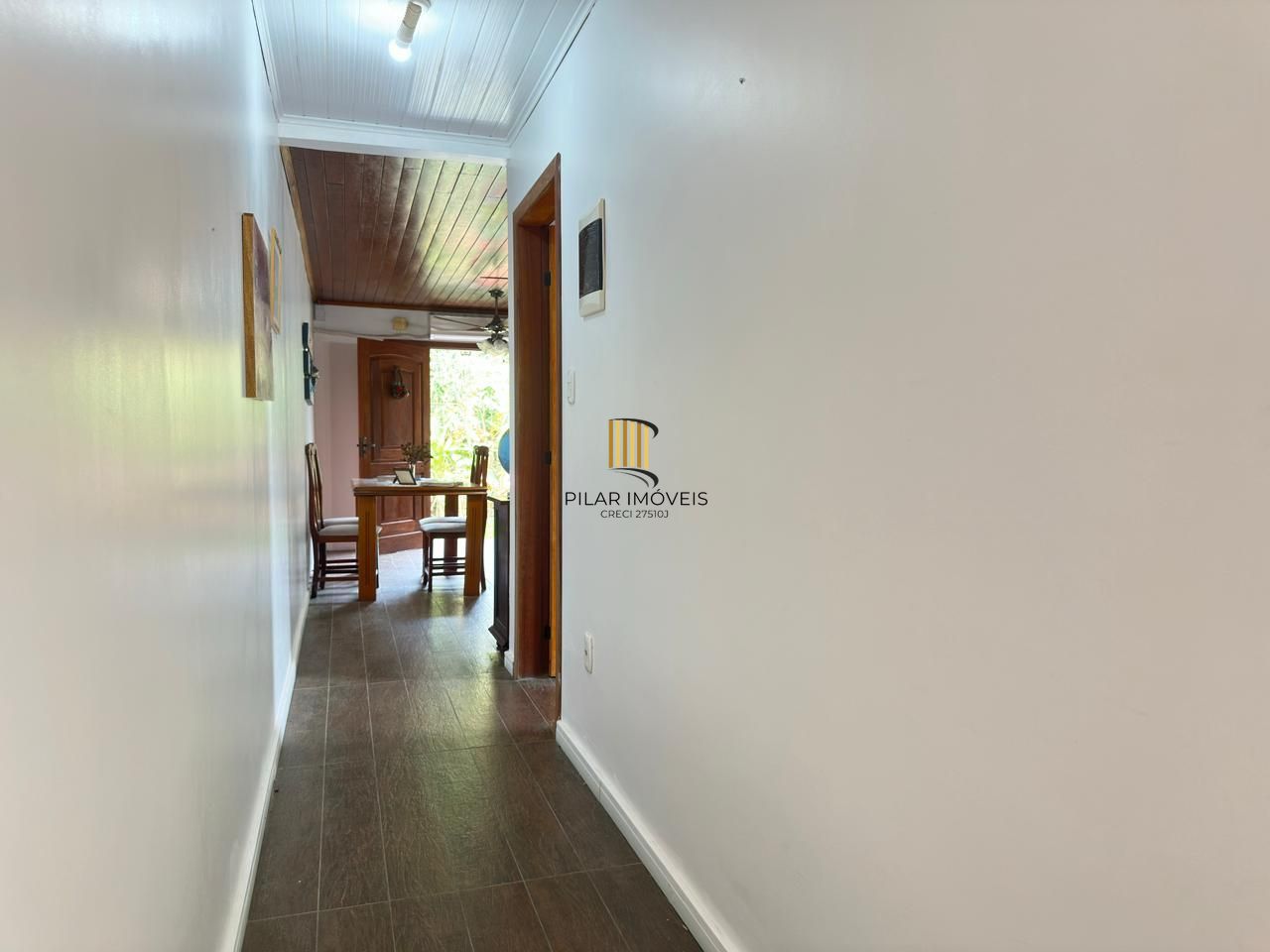 Casa de alvenaria toda reformada e mobiliada no bairro Lami