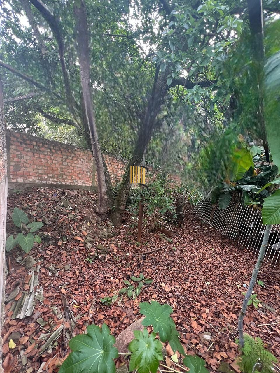 Terreno de esquina no bairro Cristal.