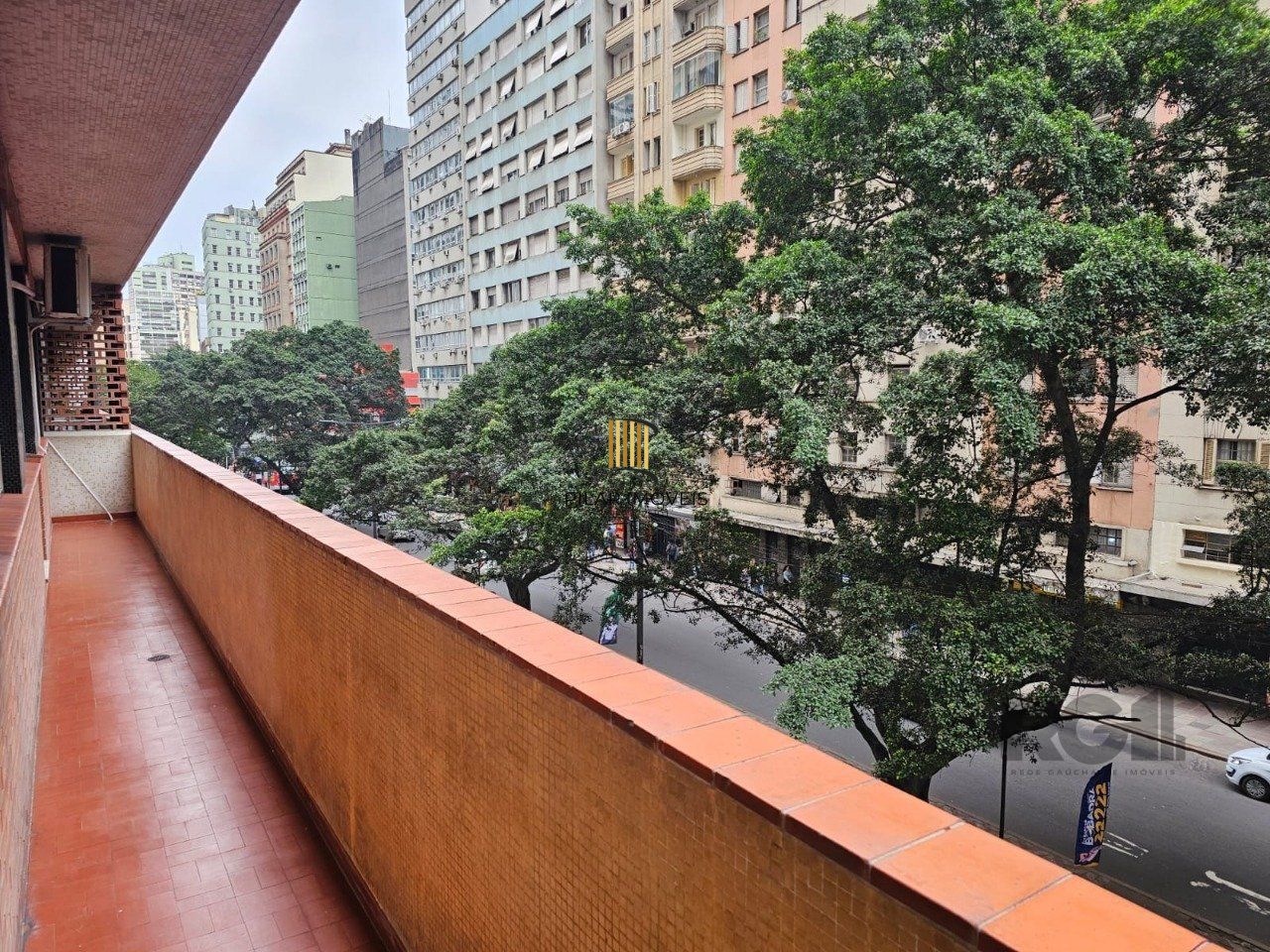 MEGA APARTAMENTO DE 169M² ,  COM SACADA, 3 DORMITÓRIOS, NO CENTRO DE PORTO ALEGRE -RS
