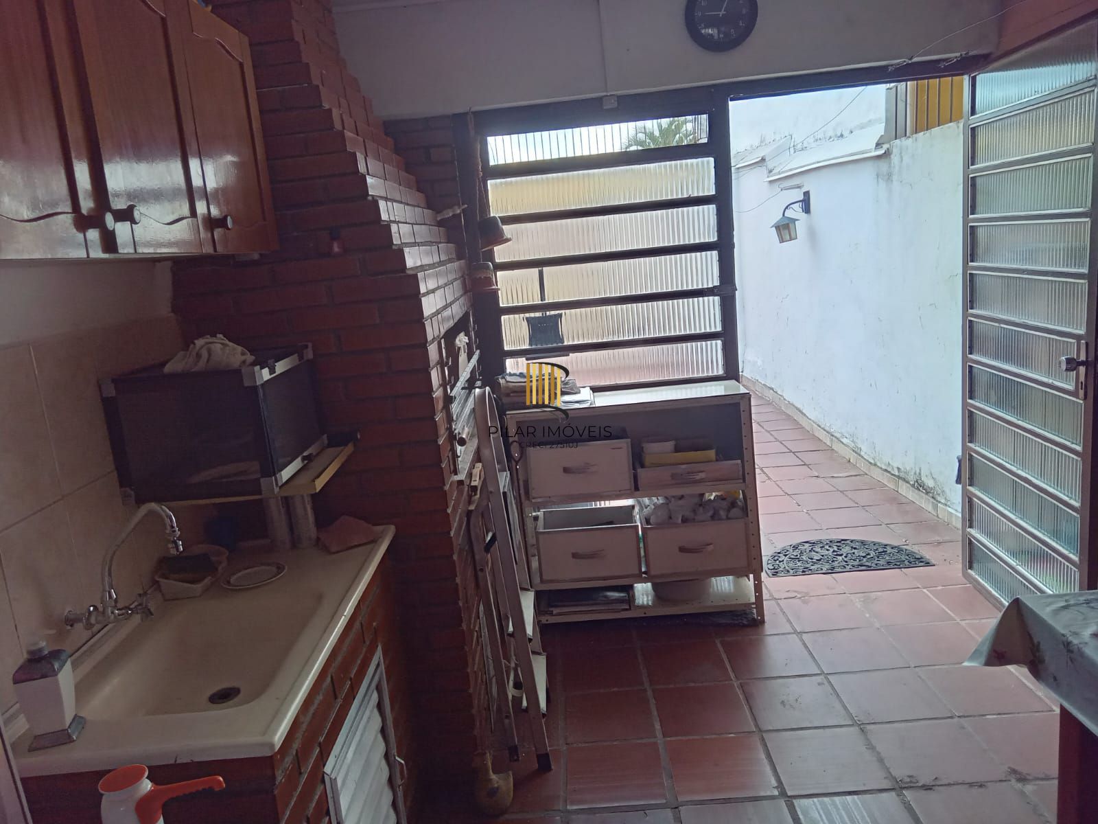 Casa com 3 dormitórios suíte , garagem para 3 carros !