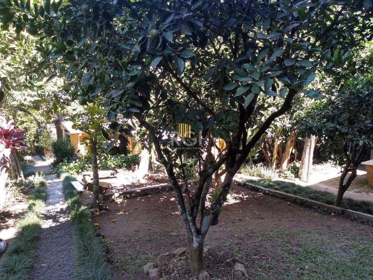 Casa para Venda - 290m², 13 dormitórios, sendo 6 suites, 10 vagas - Belém Novo, Porto Alegre