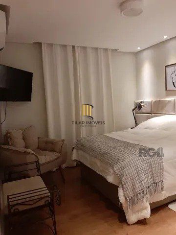 Apartamento de 3 dormitórios com vaga no bairro Partenon