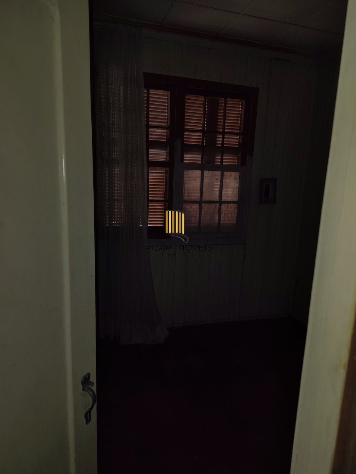 Casa com 03 quartos no Bairro São Pedro em Porto Alegre