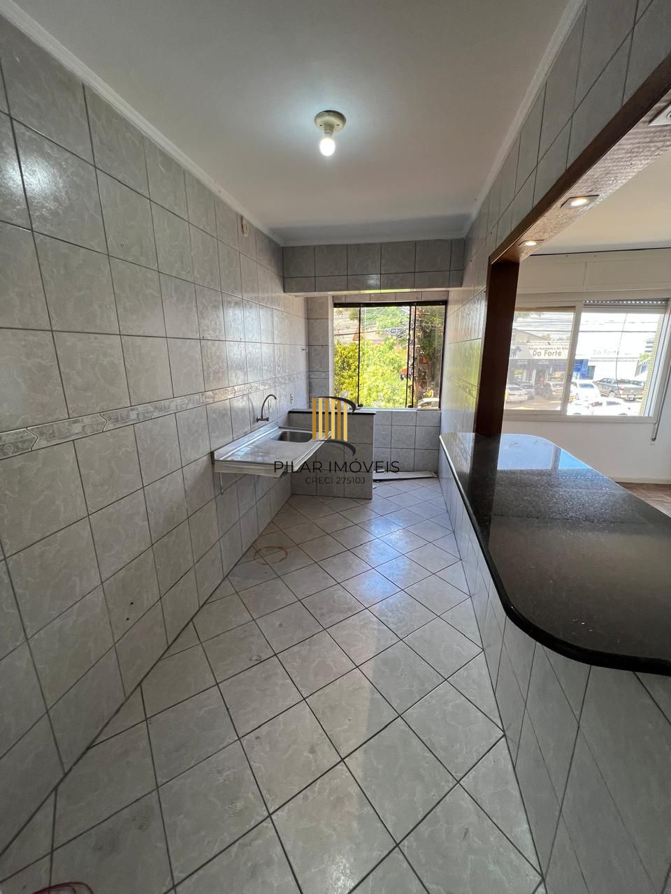 Apartamento à Venda com 02 Quartos na Av do Forte, Vila Ipiranga em Porto Alegre