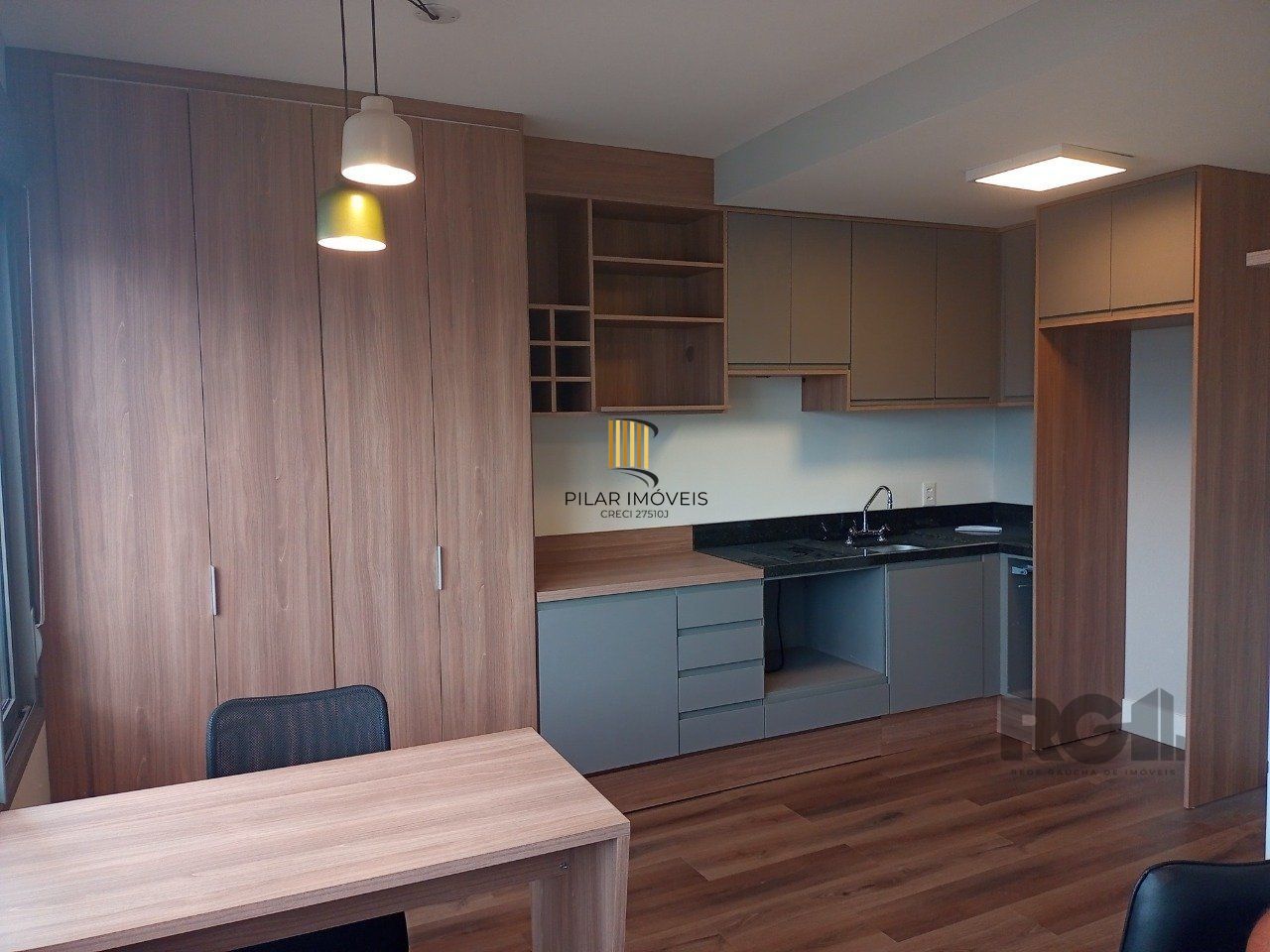 Apartamento Studio, mobiliado, com vaga para carro, 26,75m², na Cidade Baixa - Porto Alegre/RS