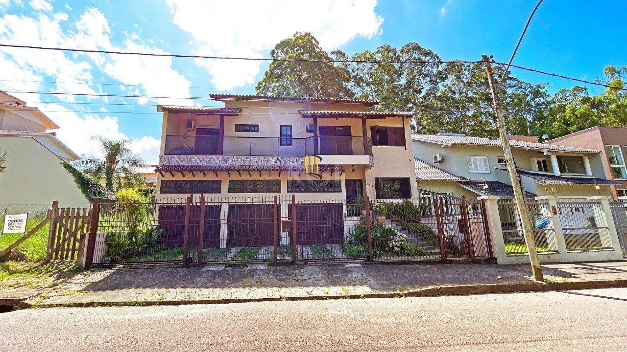 Casa 4 Suítes e 6 vagas de garagem no bairro Jardim Itu