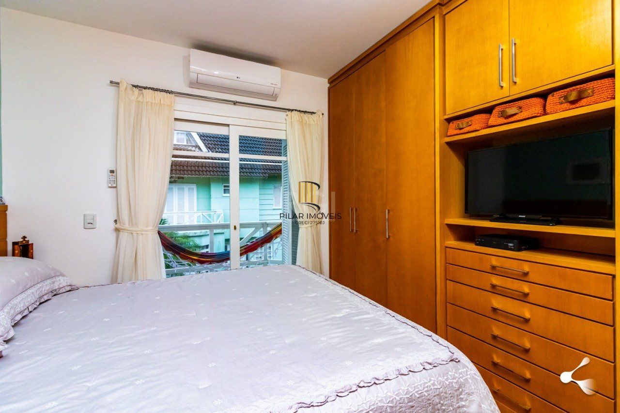 CASA 4 DORMITÓRIOS COM GARDEM NO GUARUJA - PORTO ALEGRE - RS