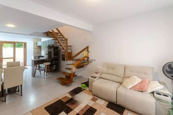 Casa em condominio com 2 vagas