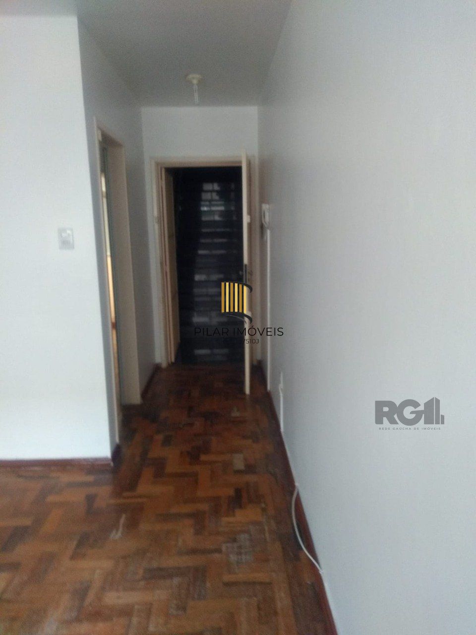 Apartamento com 2 quartos, 1 vaga de garagem, no bairro Medianeira, Porto Alegre/RS