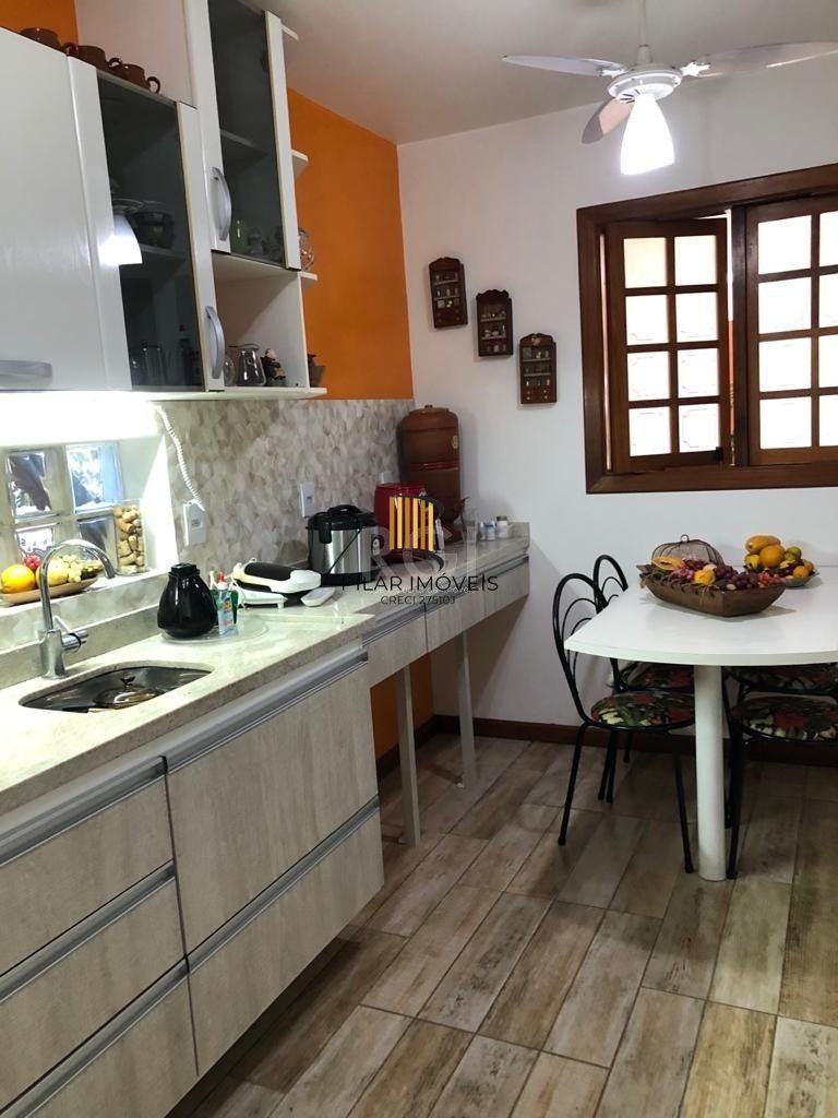 Casa para Venda - 178.5m², 3 dormitórios, sendo 2 suites, 2 vagas - Tristeza