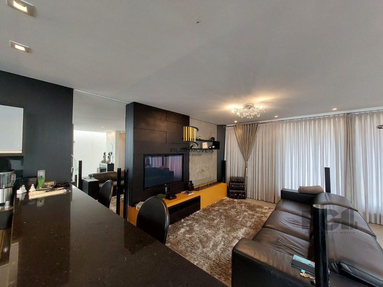 Casa para Venda - 296m², 3 dormitórios, sendo 1 suites, 3 vagas - Vila Nova, Porto Alegre