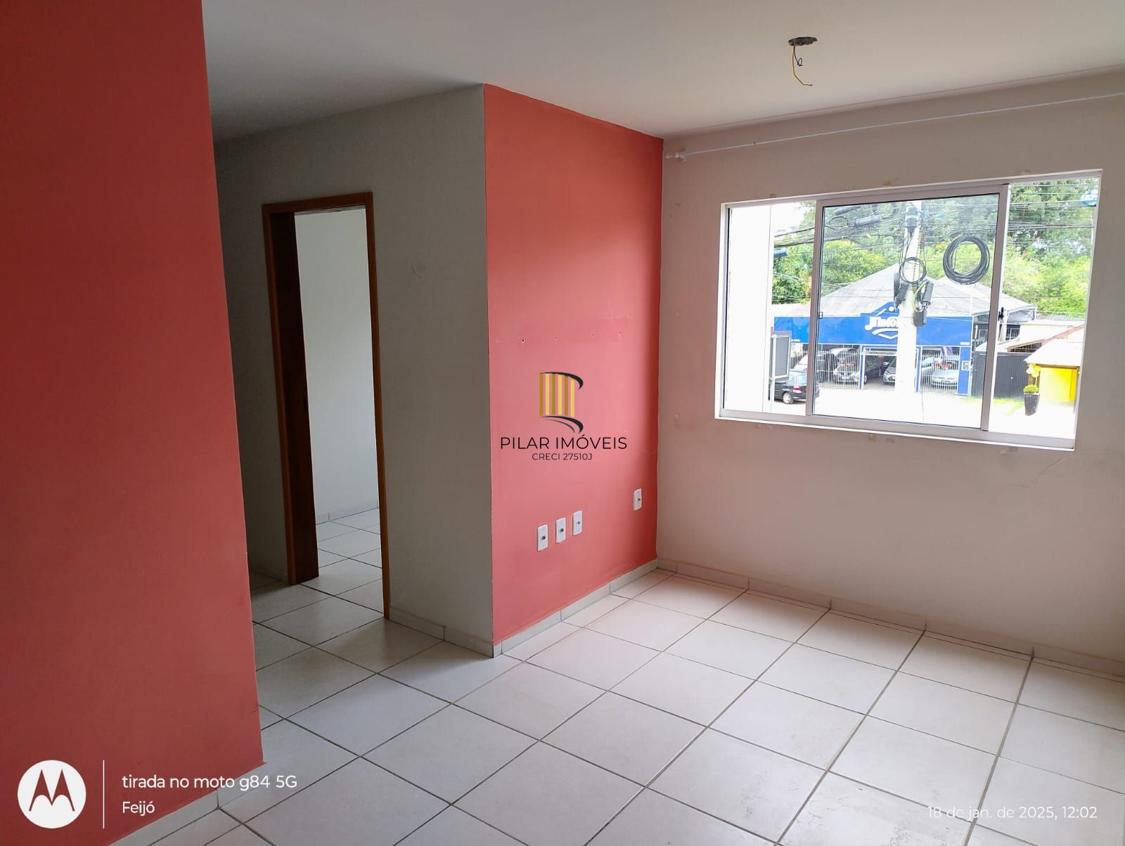 Apartamento com 02 quartos e 01 vaga no Bairro Chapéu do Sol