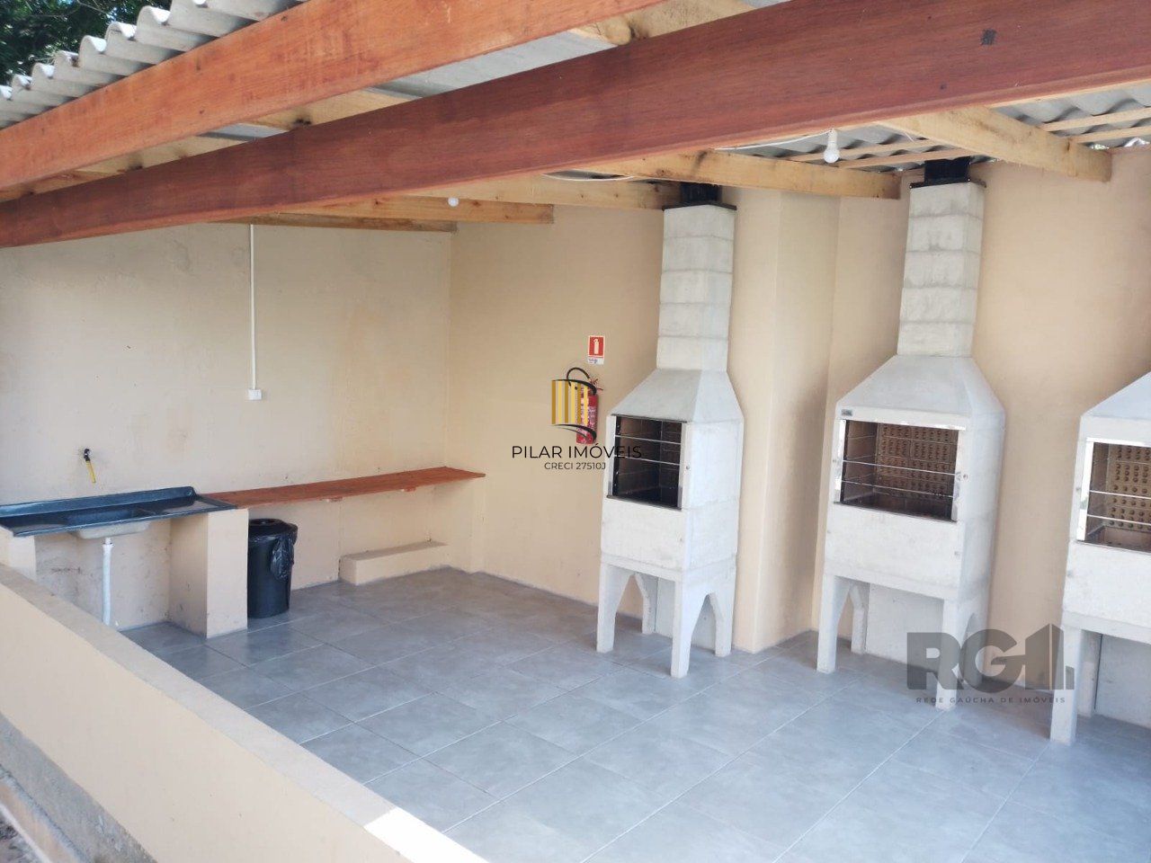 Apartamento com 2 quartos e 1 vaga no Bairro Vila Nova.