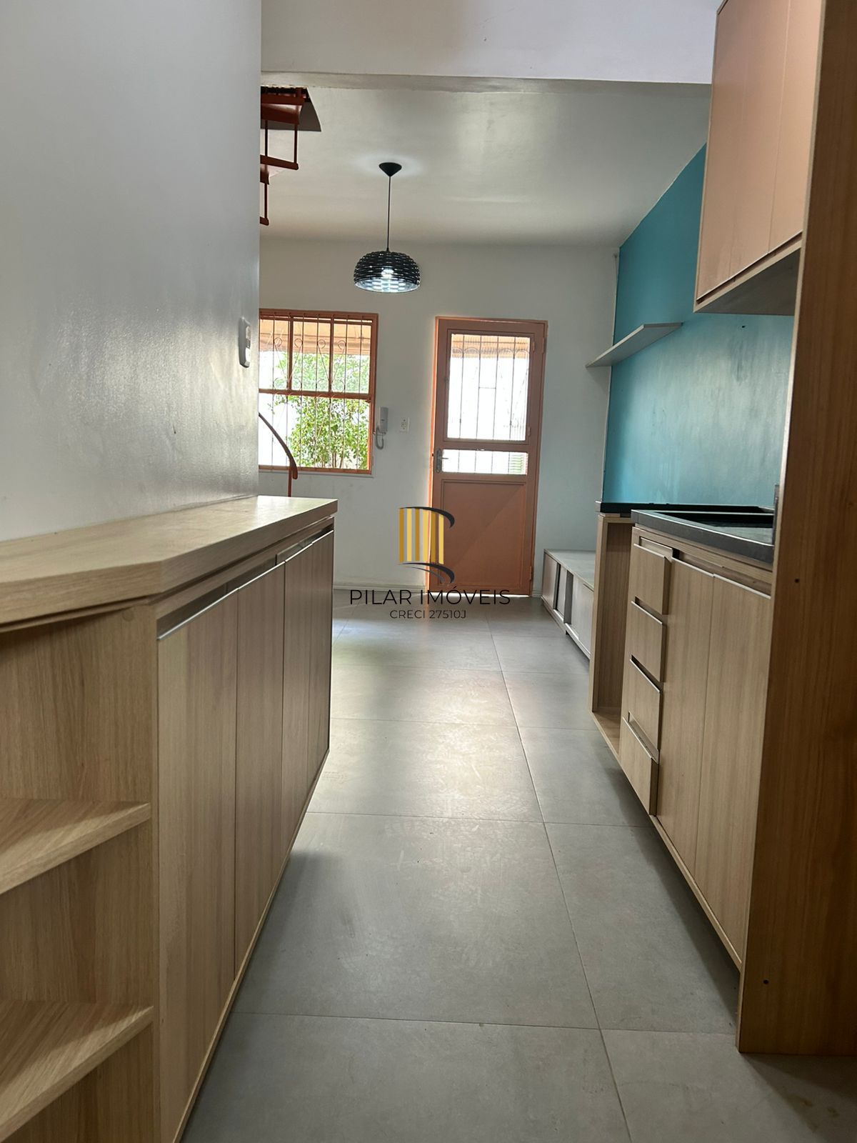 Casa 2 dormitórios no bairro Guarujá