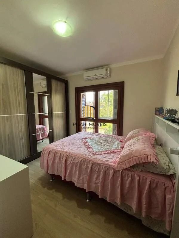 Casa de Condomínio 4 dormitórios no bairro São Lucas