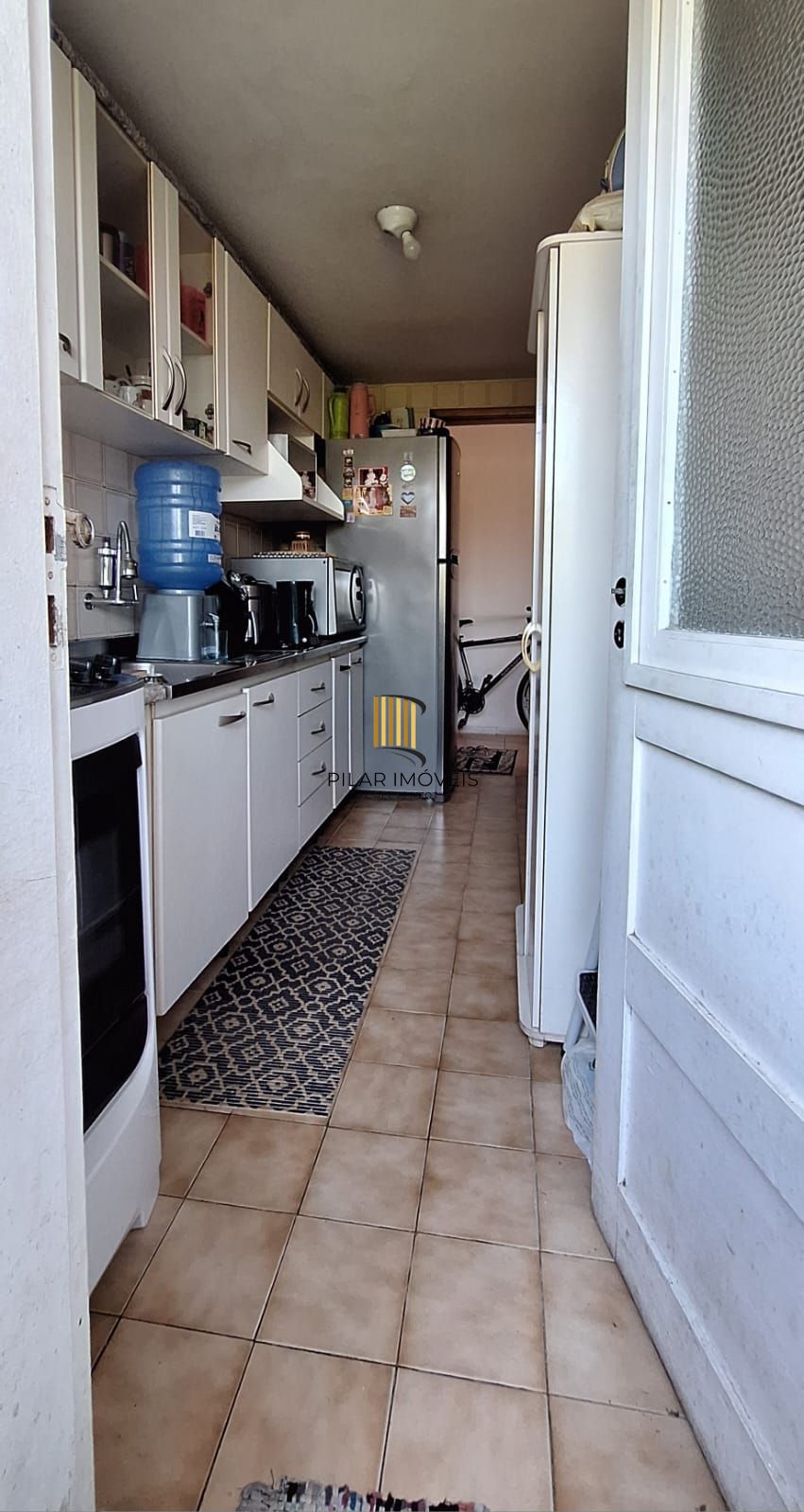 Apartamento de 1 dormitório com 1 vaga de garagem coberta !