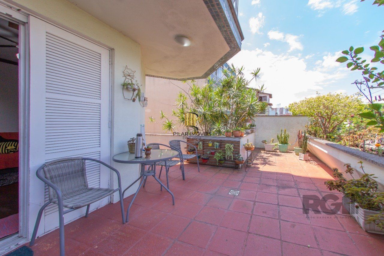 Apartamento 3 dormitórios no bairro Menino Deus