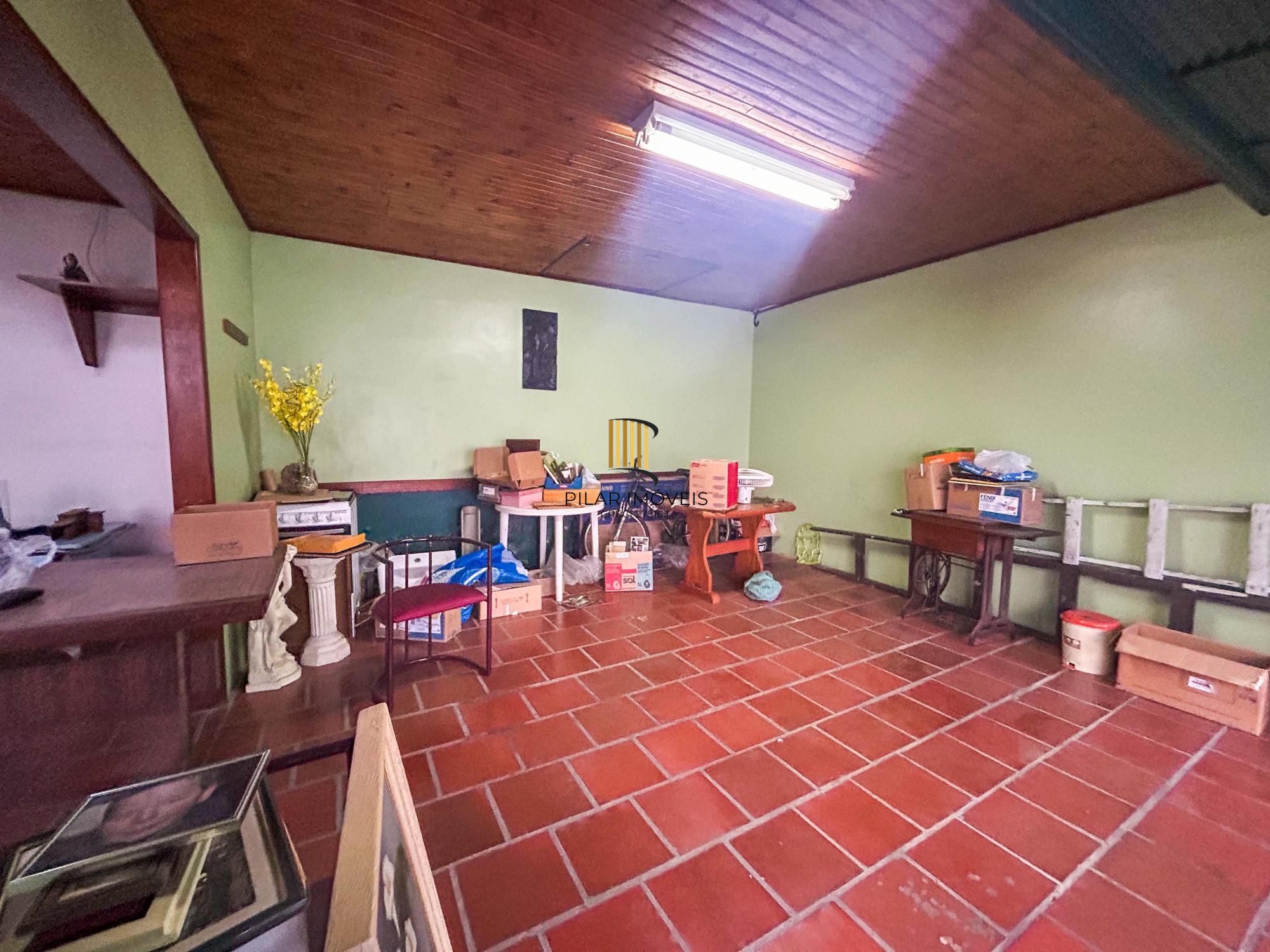 Casa Residencial com 3 Quartos, sendo 1 suíte e 3 Banheiros, no Bairro Santa Teresa em Porto Alegre, RS