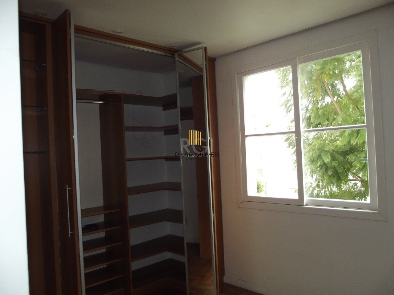 Apartamento para Venda - 46.68m², 2 dormitórios, 1 vaga - Cavalhada