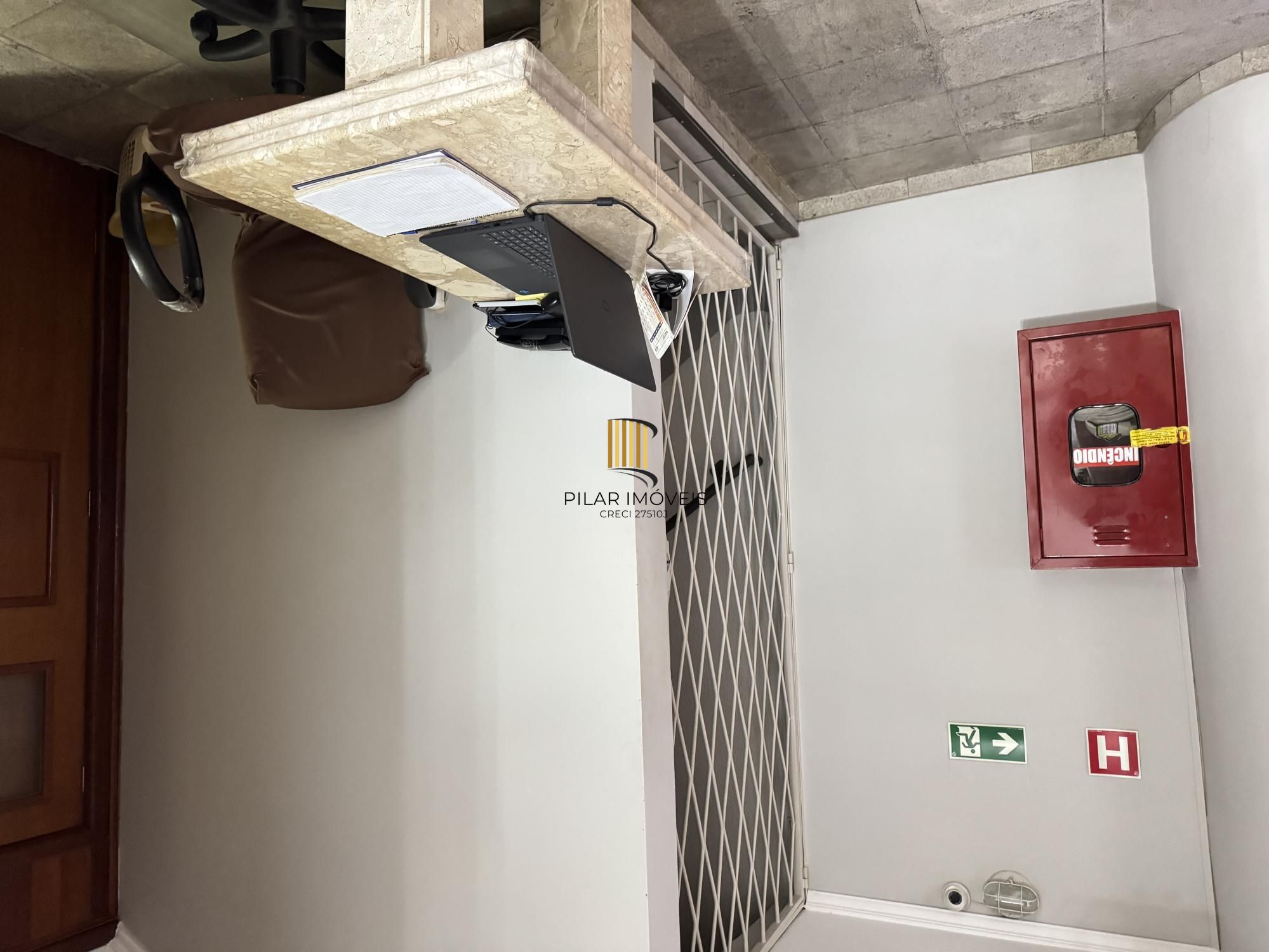 Apartamento 01 dormitório reformado Centro Porto Alegre