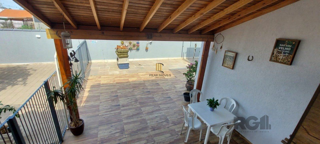Casa com 2 dormitórios, sendo 1 suíte no bairro Florida em Guaíba