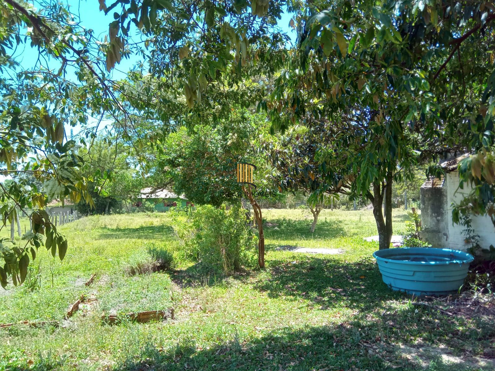 Sitio com 13 mil metros com casa !