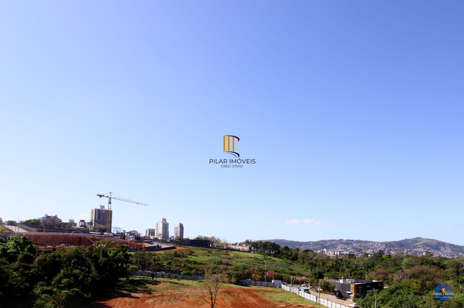 Apartamento de 02 quartos, , 01 vaga, 01 suítes, Área de serviço em Porto Alegre/RS