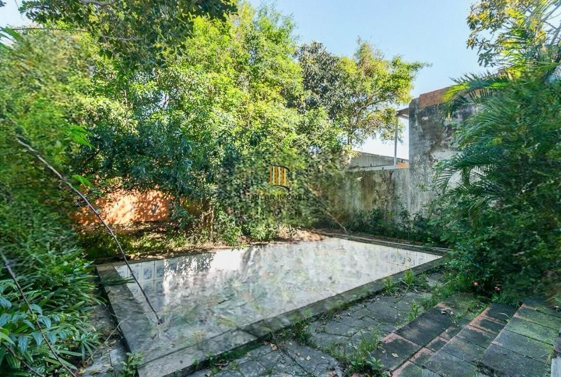 Casa 3 dormitorio com 230m2 pátio com piscina no bairro Itu Sabará