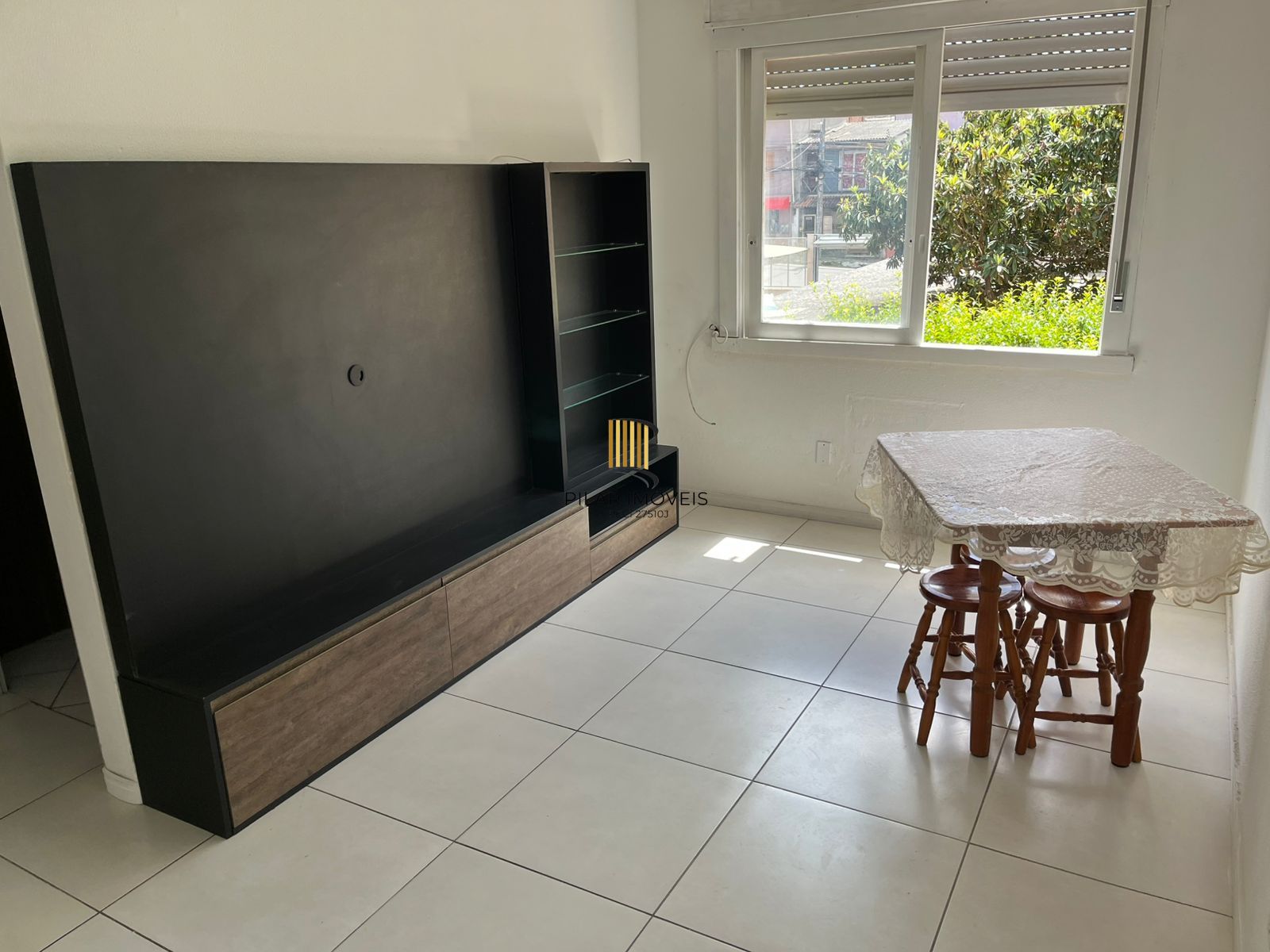 Apartamento com 01 Quarto e 01 Vaga escriturada no Bairro Jardim do Salso - Pilar Imóveis