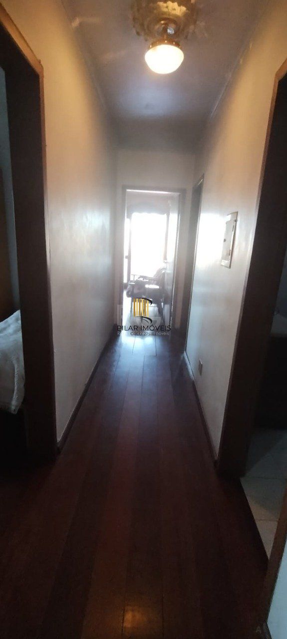 Casa de 4 dormitórios no bairro Parque Santa Fé