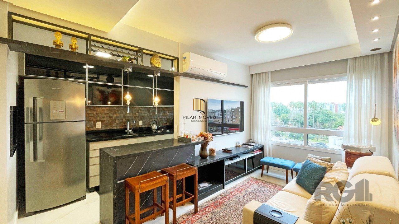 Apartamento dois dormitórios com duas vagas de garagem na Cidade Baixa
