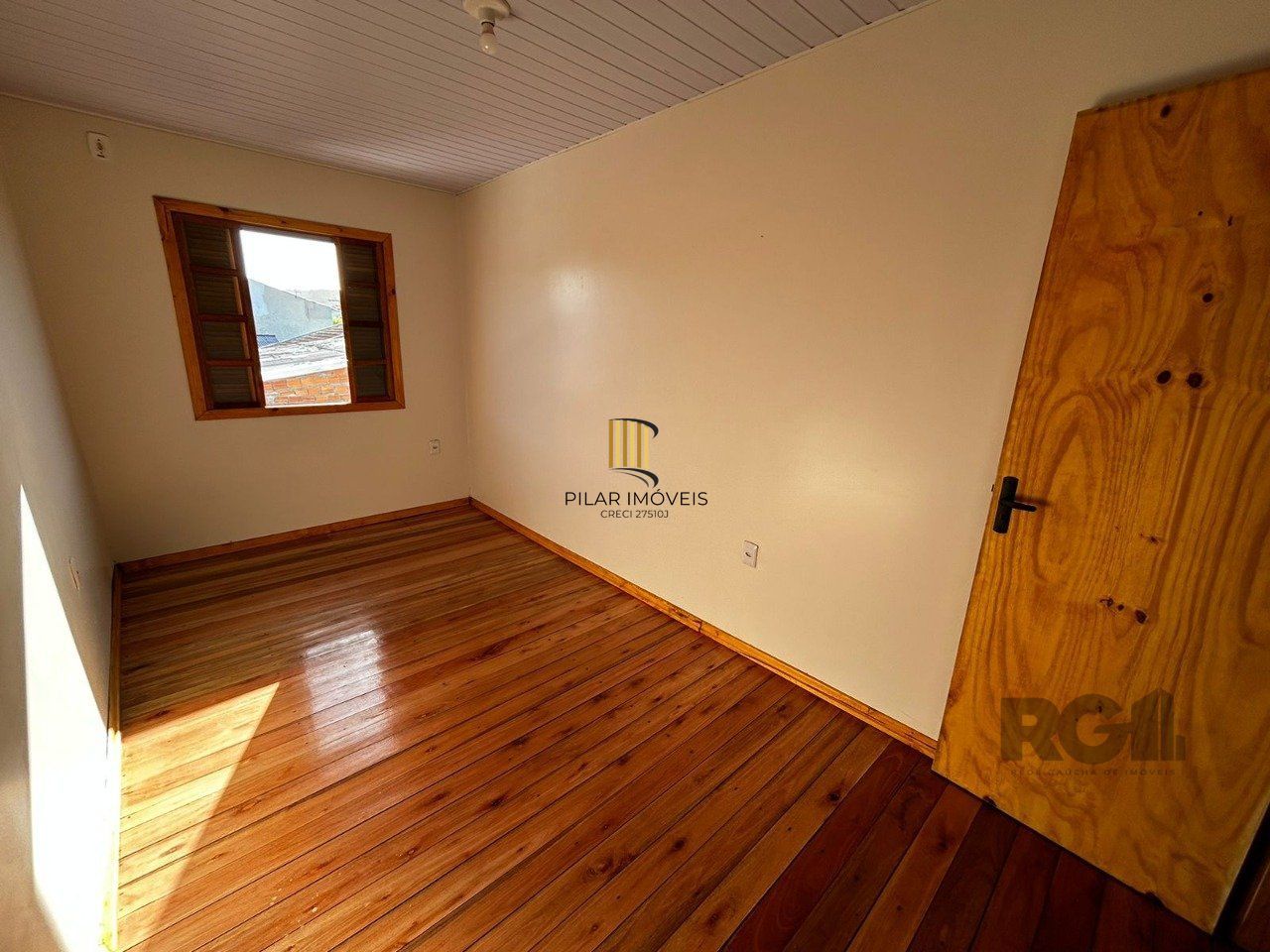 Casa para Venda - 120m², 5 dormitórios, 2 vagas - Hípica, Porto Alegre