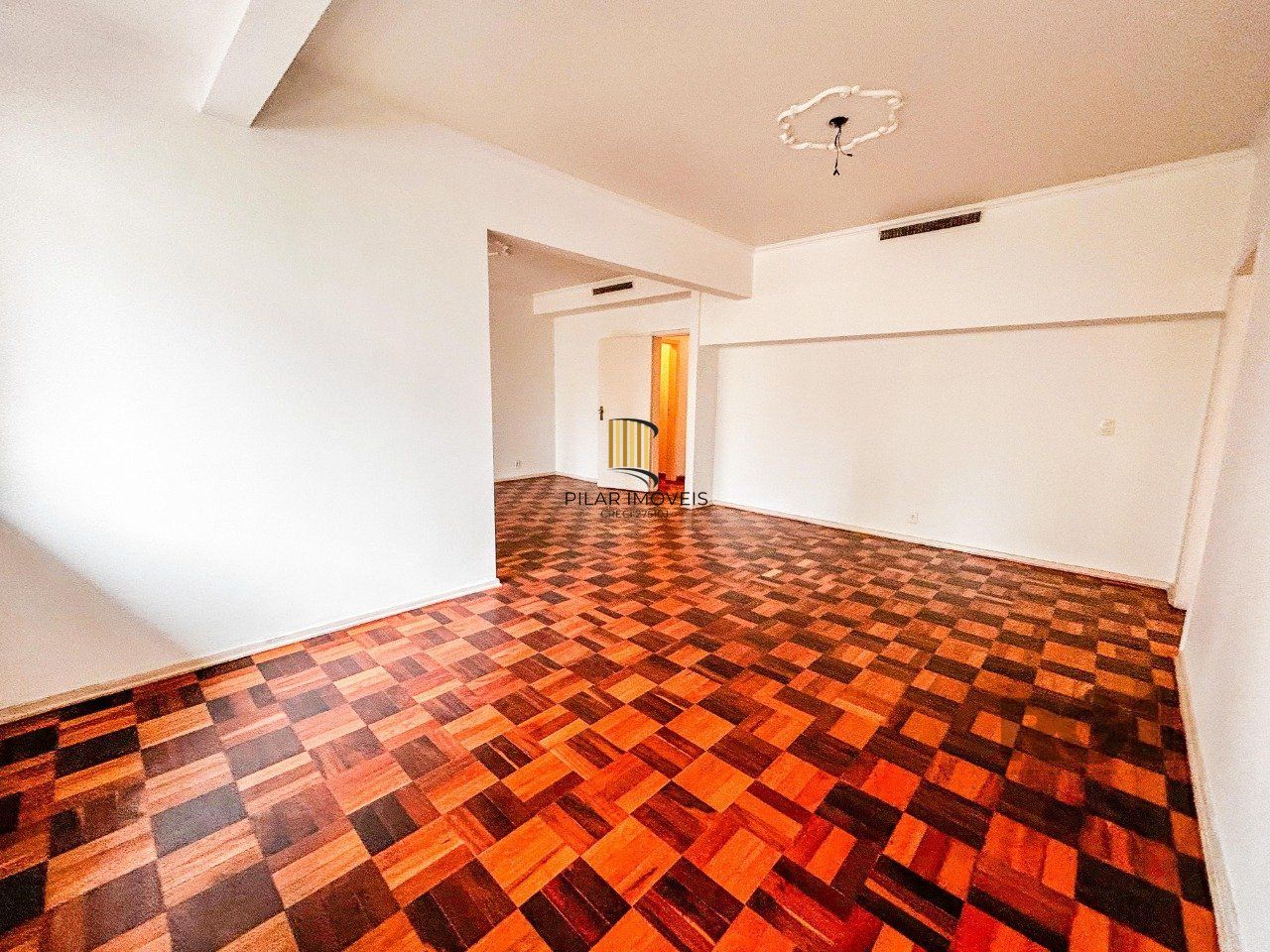 Apartamento no Centro de 3 dormitórios e vaga