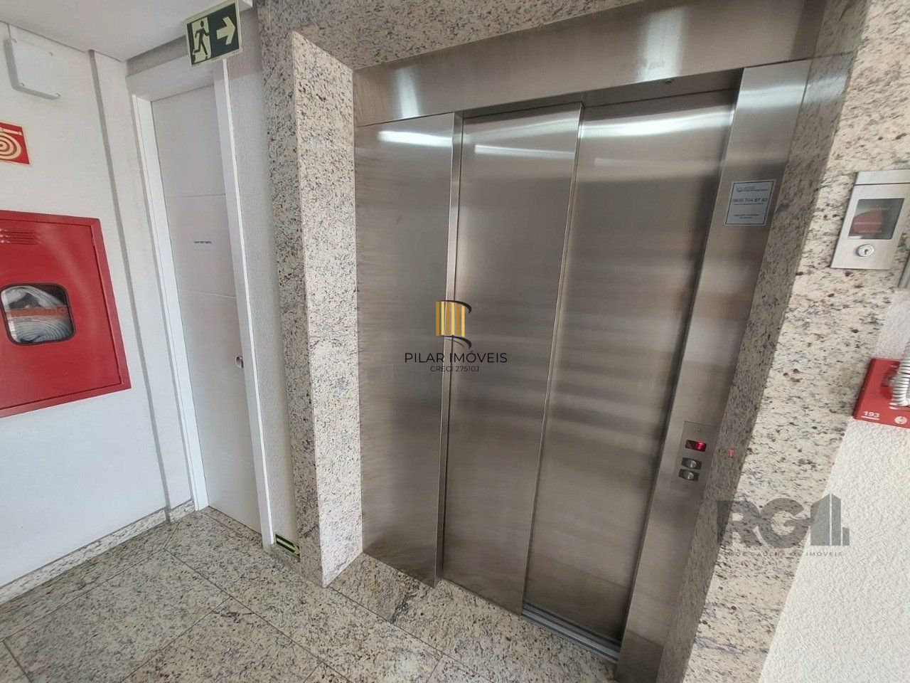 APARTAMENTO 2 QUARTOS - 1 SUITE - 2 VAGAS - ELEVADOR - IPANEMA - PORTO ALEGRE - RS